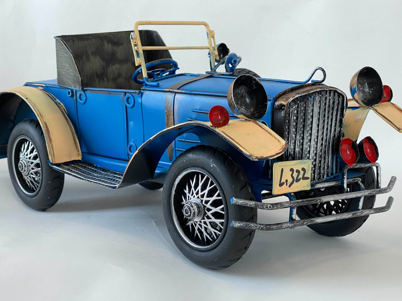 Ретро-модель автомобиля Cadillac La Salle 1927 года