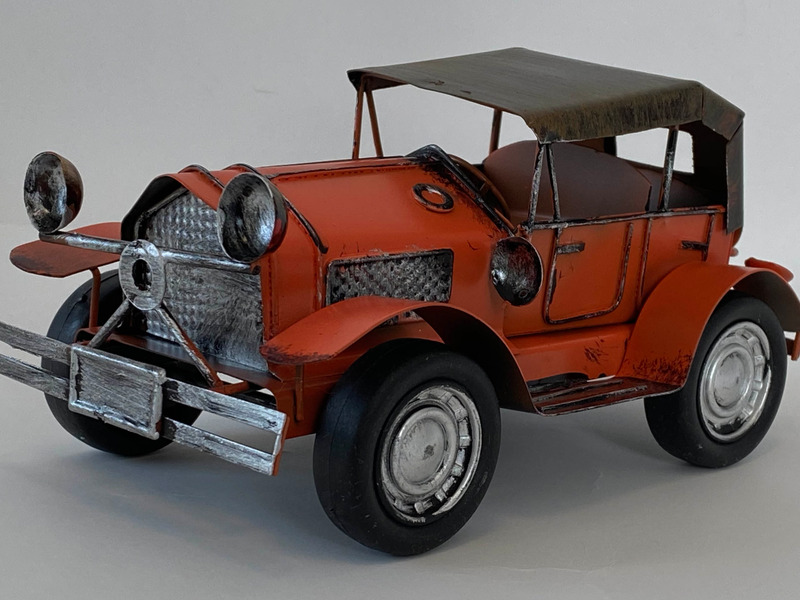 Ретро-модель автомобиля Ford Model T 1926 года