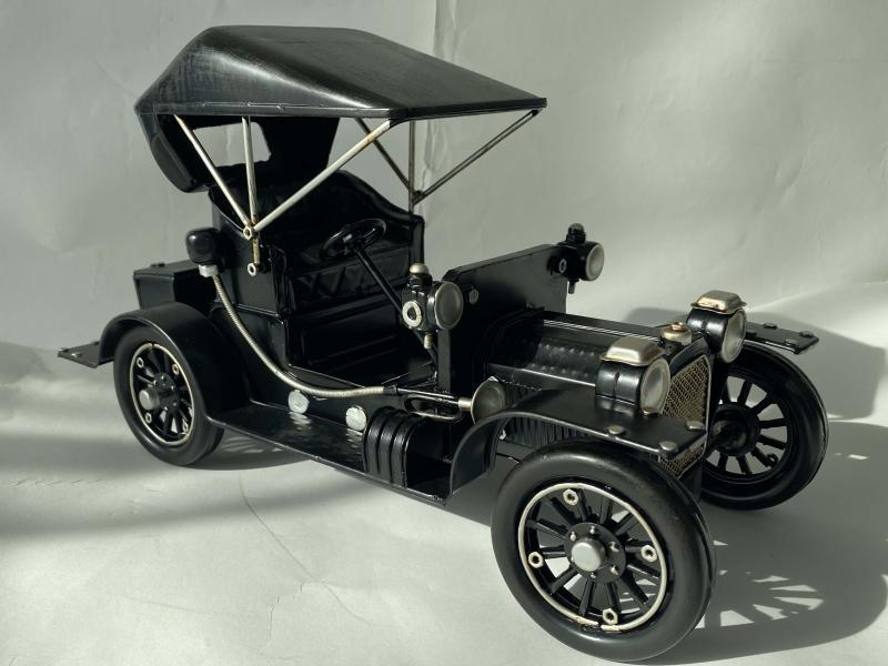Ретро - модель автомобиля Ford Model T